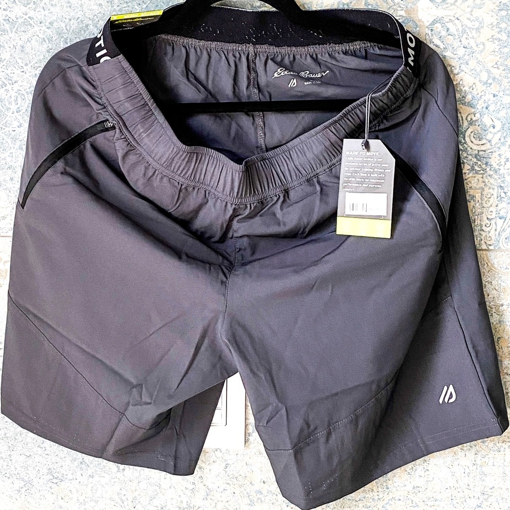 NWT Eddie Bauer Motion Shorts Size M